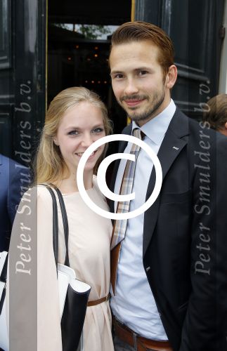 Amsterdam 20 juni 2015 
Trouwen Kimberley Klaver en Bas Schothorst in de Duif in Amsterdam. Raynor Arkenbout met vriendin