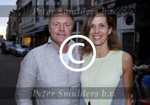 Den Haag 16 juli 2015
Verjaardagsfeestje Frits Huffnagel in Den Haag. Rene Mioch met vriendin