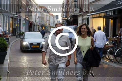 Den Haag 16 juli 2015
Verjaardagsfeestje Frits Huffnagel in Den Haag. Rene Mioch met vriendin