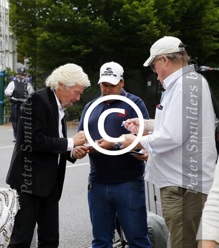Wimbledon 7 juli 2015
Richard Branson en zijn moeder Eva arriveren bij het tennis tournooi van Wimbledon.
