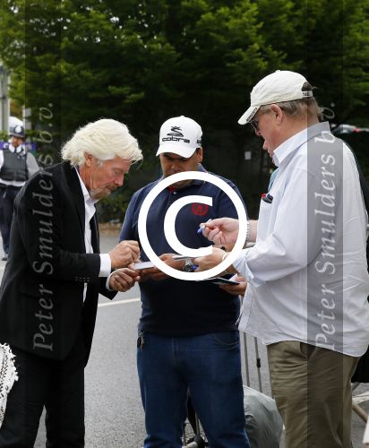 Wimbledon 7 juli 2015
Richard Branson en zijn moeder Eva arriveren bij het tennis tournooi van Wimbledon.