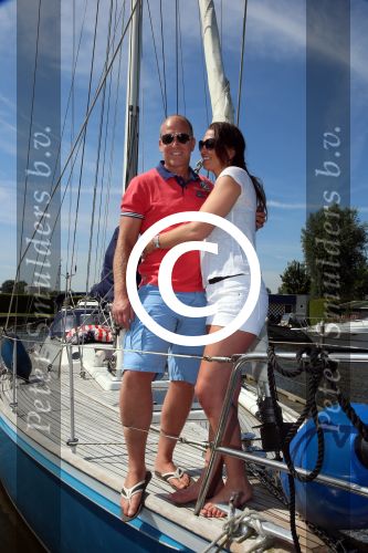 Sneek, 2 Augustus 2015
Rintje Ritsma met zijn vriendin Youandi Mazeland en haar zoon Clemens
met hun boot de Bluefin