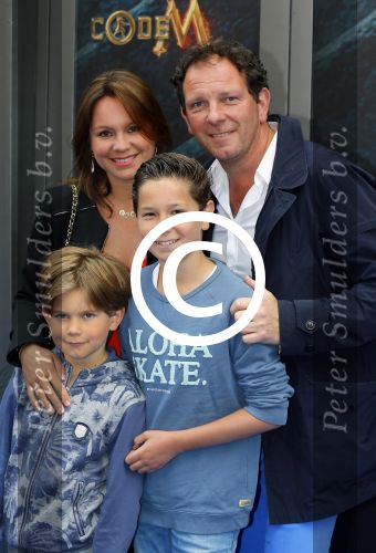 Amsterdam 20 juni 2015
Premiere Code M in het nieuwe de la mar met oa Senna Borsato. Robert Leroy met vrouw en kinderen
