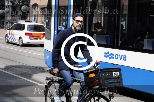 Amsterdam 20 juni 2015
Rolf Snoeren (Viktor en Rolf) op de fiets in amsterdam
