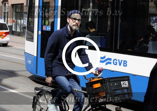 Amsterdam 20 juni 2015
Rolf Snoeren (Viktor en Rolf) op de fiets in amsterdam