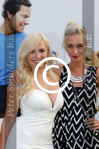 Amsterdam, 3 Augustus 2015
Premiere Speelfilm TED2
Romy Krommert  met een vriendin