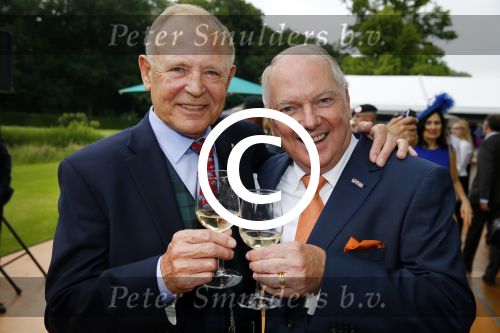 Haarzuilens 17 juni 2015
Haringparty op kasteel de Haar. Ronnie Tober en Jan Jochems