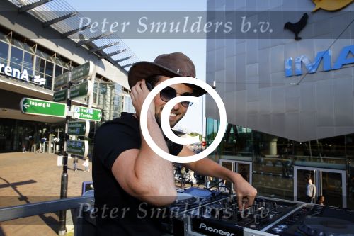 Amsterdam 10 juni 2015
Premiere Jurassic world in pathe arena. Ruud Feltkamp is aanwezig als dj.