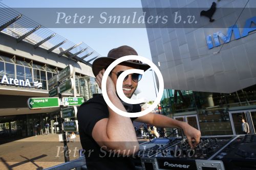 Amsterdam 10 juni 2015
Premiere Jurassic world in pathe arena. Ruud Feltkamp is aanwezig als dj.