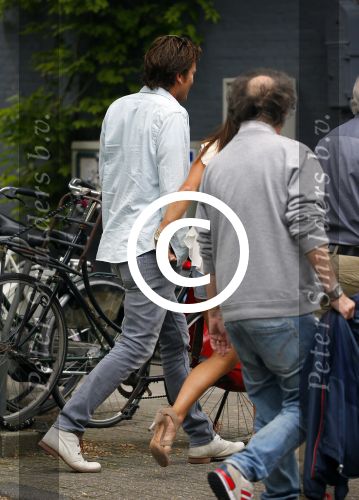 Amsterdam 10 augustus 2015  
Sander janson luncht met een dame en doet daarna erg geheimzinnig als hij mij ziet.