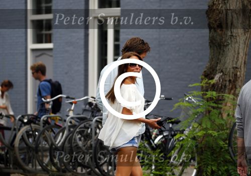 Amsterdam 10 augustus 2015  
Sander janson luncht met een dame en doet daarna erg geheimzinnig als hij mij ziet.