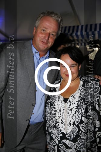 Haarzuilens 17 juni 2015
Haringparty op kasteel de Haar. Sharon Dijksma met man