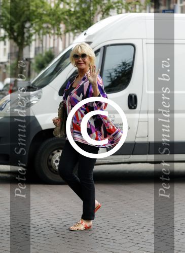 Amsterdam 12 augustus 2015  
Sheila de Vries op de cornelis schuytstraat