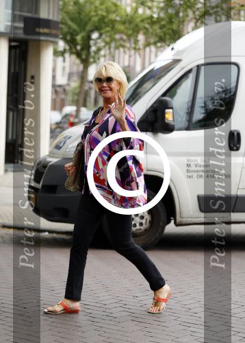 Amsterdam 12 augustus 2015  
Sheila de Vries op de cornelis schuytstraat