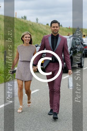 Volendam Katwoude 15 augustus 2015
Trouwen Jaap en Jenny Kwakman. Simon Keizer met zijn vrouw Annemarie