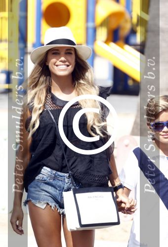 ibiza 5 augustus 2015
Sylvie Meis en Damian v d Vaart op ibiza de dag naar het uitgaan van de relatie met Momo
