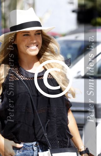 ibiza 5 augustus 2015
Sylvie Meis en Damian v d Vaart op ibiza de dag naar het uitgaan van de relatie met Momo