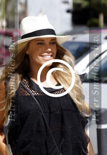 ibiza 5 augustus 2015
Sylvie Meis en Damian v d Vaart op ibiza de dag naar het uitgaan van de relatie met Momo