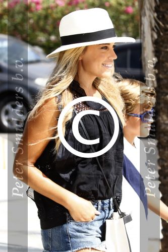 ibiza 5 augustus 2015
Sylvie Meis en Damian v d Vaart op ibiza de dag naar het uitgaan van de relatie met Momo