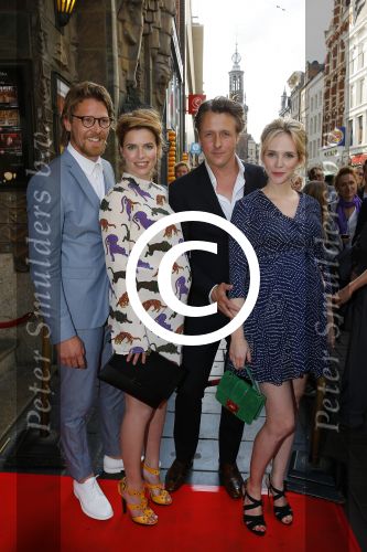 Amsterdam 14 juli 2015  
Premiere de Reunie in Tuschinski met in de hoofdrollen Daan Schuurmans en Thekla Reuten.
Thekla is zwanger en haar vriend Gijs Naber is er ook alsmede de zwangere Bracha v Doesburgh.