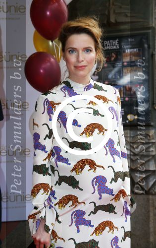 Amsterdam 14 juli 2015  
Premiere de Reunie in Tuschinski met in de hoofdrollen Daan Schuurmans en Thekla Reuten.
Thekla is zwanger en haar vriend Gijs Naber is er ook alsmede de zwangere Bracha v Doesburgh.