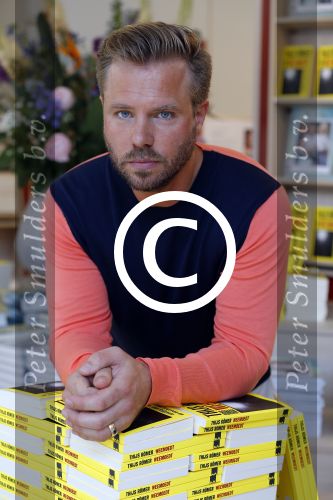 Amsterdam 12 juni 2015 
Presentatie boek Thijs Romer en nieuwe tijdschrift Wendy v Dijk. Ook Katja Schuurman is aanwezig alsmede de ouders en broer van Thijs.  De presentatie was in het nieuwe pand van Scheltema aan het Rokin