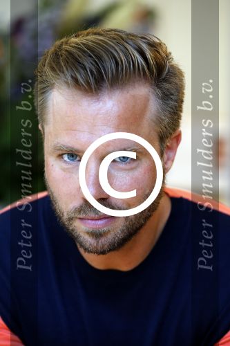Amsterdam 12 juni 2015 
Presentatie boek Thijs Romer en nieuwe tijdschrift Wendy v Dijk. Ook Katja Schuurman is aanwezig alsmede de ouders en broer van Thijs.  De presentatie was in het nieuwe pand van Scheltema aan het Rokin
