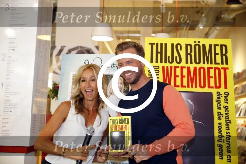 Amsterdam 12 juni 2015 
Presentatie boek Thijs Romer en nieuwe tijdschrift Wendy v Dijk. Ook Katja Schuurman is aanwezig alsmede de ouders en broer van Thijs.  De presentatie was in het nieuwe pand van Scheltema aan het Rokin