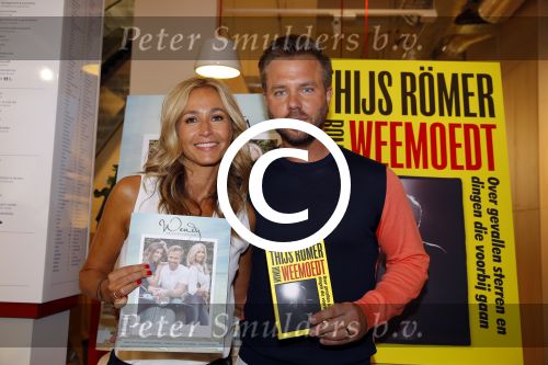Amsterdam 12 juni 2015 
Presentatie boek Thijs Romer en nieuwe tijdschrift Wendy v Dijk. Ook Katja Schuurman is aanwezig alsmede de ouders en broer van Thijs.  De presentatie was in het nieuwe pand van Scheltema aan het Rokin