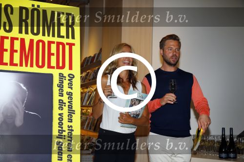 Amsterdam 12 juni 2015 
Presentatie boek Thijs Romer en nieuwe tijdschrift Wendy v Dijk. Ook Katja Schuurman is aanwezig alsmede de ouders en broer van Thijs.  De presentatie was in het nieuwe pand van Scheltema aan het Rokin