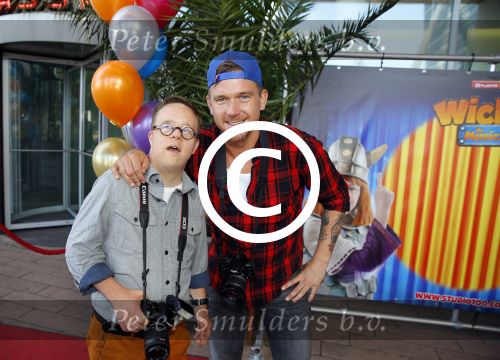 Rotterdam 9 augustus 2015
Edwin Smulders Johnny de Mol en Tomas v d Broek tijdens opnames van het rtl programma Down met Johnny. We gingen naar de premiere naar Wickie de Viking in het nieuwe Luxor.