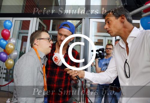 Rotterdam 9 augustus 2015
Edwin Smulders Johnny de Mol en Tomas v d Broek tijdens opnames van het rtl programma Down met Johnny. We gingen naar de premiere naar Wickie de Viking in het nieuwe Luxor.