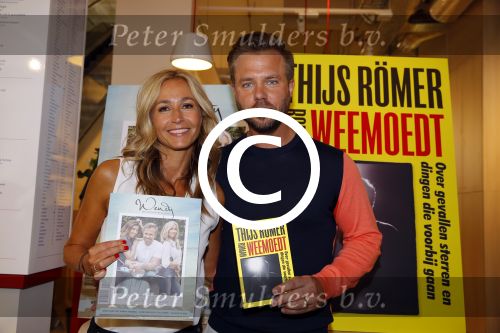 Amsterdam 12 juni 2015 
Presentatie boek Thijs Romer en nieuwe tijdschrift Wendy v Dijk. Ook Katja Schuurman is aanwezig alsmede de ouders en broer van Thijs.  De presentatie was in het nieuwe pand van Scheltema aan het Rokin
