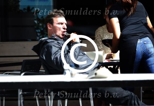 Amsterdam, 12 Augustus 2013
Willem Holleeder met een glaasje op cola op terras Amsterdam