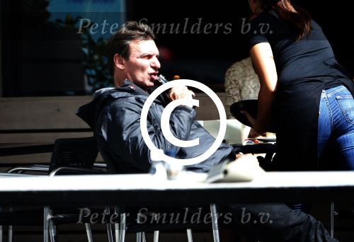 Amsterdam, 12 Augustus 2013
Willem Holleeder met een glaasje op cola op terras Amsterdam