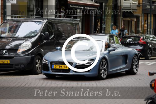 Amsterdam 26 juni 2015  
Winnie Haatrecht ( Voetbalmakelaar) in zijn audi RS8 cabrio
