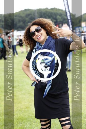 Amsterdam 15 juli 2016 
Day at the park festival in het amsterdamse bos. Anita Doth met een vriendin