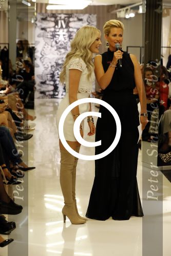 Amsterdam 4 juli 2016
Modeshow Josh Veldhuizen (Josh V) gepresenteerd door Anouk Smulders.