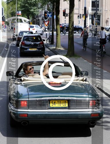 Amsterdam 15 juli 2016
Beau v Erven Dorens in zijn jaguar cabrio.
