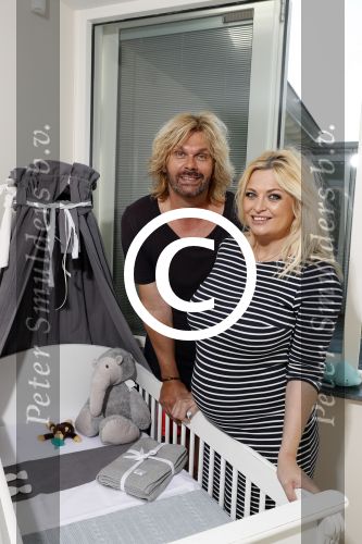 Wateringen 19 juli 2016 
Bobbi Eden ( zwanger ) met haar man Mark Laurenz in hun babykamer.