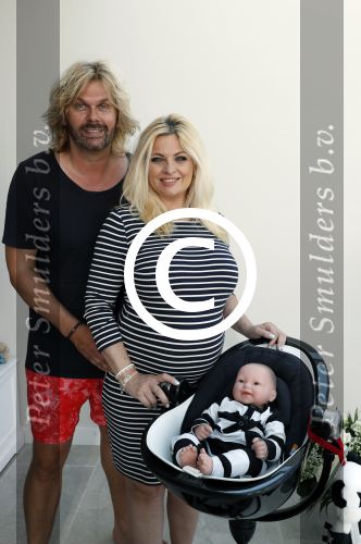 Wateringen 19 juli 2016 
Bobbi Eden ( zwanger ) met haar man Mark Laurenz in hun babykamer.