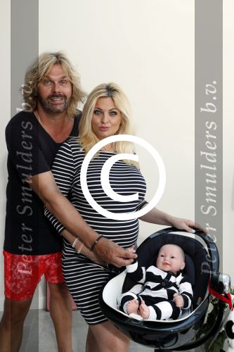 Wateringen 19 juli 2016 
Bobbi Eden ( zwanger ) met haar man Mark Laurenz in hun babykamer.