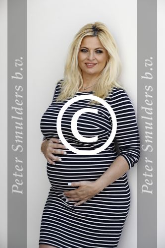 Wateringen 19 juli 2016 
Bobbi Eden ( zwanger ) met haar man Mark Laurenz in hun babykamer.