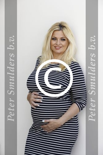 Wateringen 19 juli 2016 
Bobbi Eden ( zwanger ) met haar man Mark Laurenz in hun babykamer.