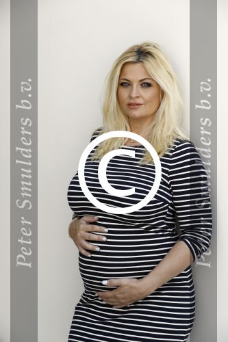 Wateringen 19 juli 2016 
Bobbi Eden ( zwanger ) met haar man Mark Laurenz in hun babykamer.