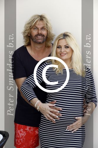 Wateringen 19 juli 2016 
Bobbi Eden ( zwanger ) met haar man Mark Laurenz in hun babykamer.