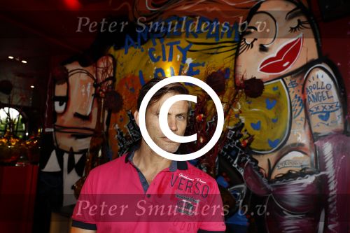 Amsterdam 23 juni 2016
Annette de Vries interviewt Casper v Dien en Florian Munteanu bij the harbour club.
Varol Porsemay heeft ze naar nederland gehaald.