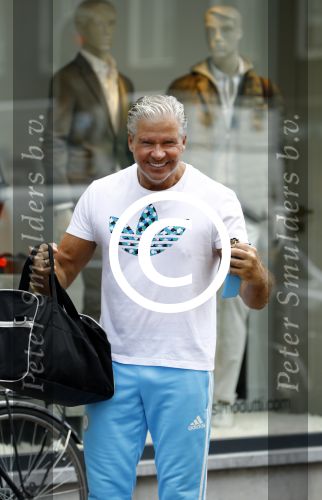 Amsterdam 20 juli 2016
Dries Roelvink in sportoutfit op de pc hooftstraat