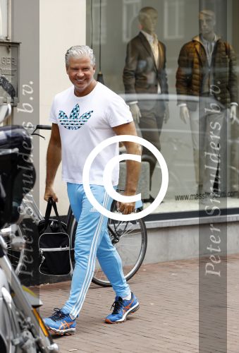 Amsterdam 20 juli 2016
Dries Roelvink in sportoutfit op de pc hooftstraat