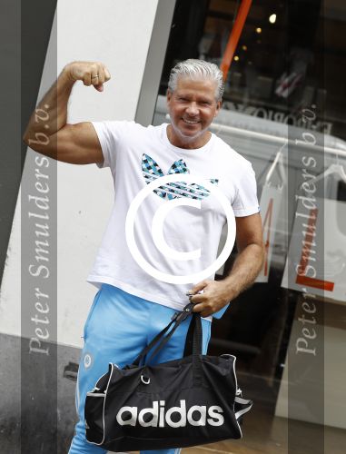 Amsterdam 20 juli 2016
Dries Roelvink in sportoutfit op de pc hooftstraat